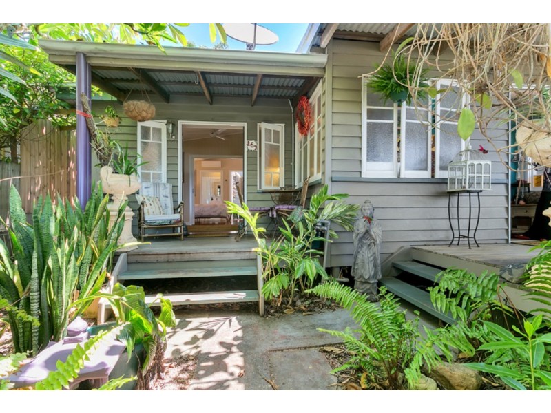 167 O’Shea Esplanade, Machans Beach QLD 4878