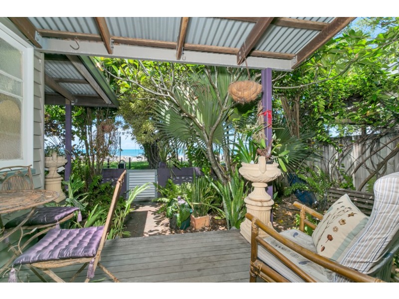 167 O’Shea Esplanade, Machans Beach QLD 4878