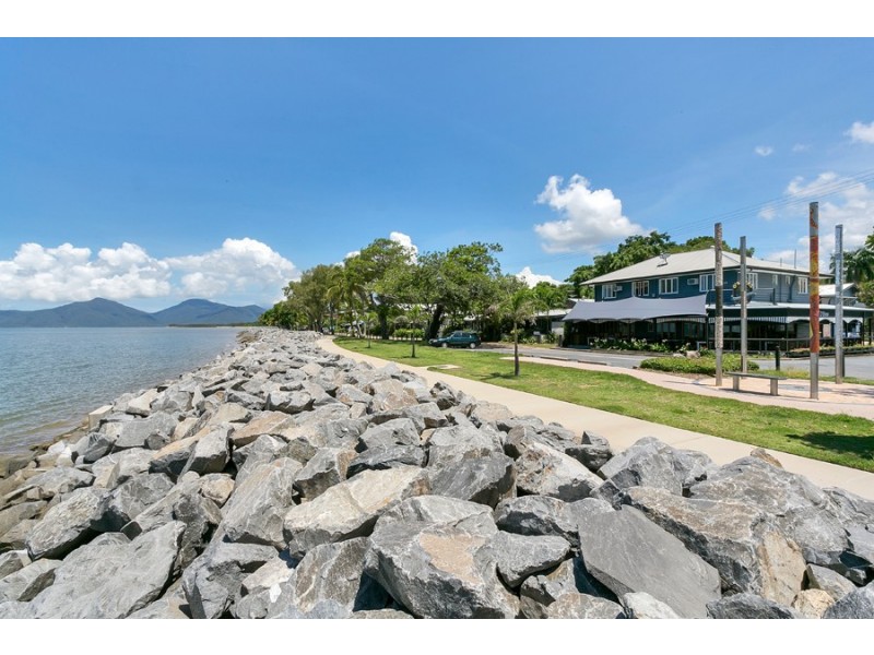 167 O’Shea Esplanade, Machans Beach QLD 4878