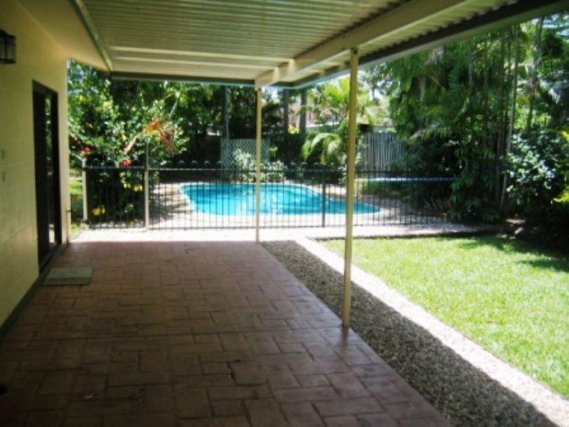 14 Corinda Close, Trinity Beach QLD 4879