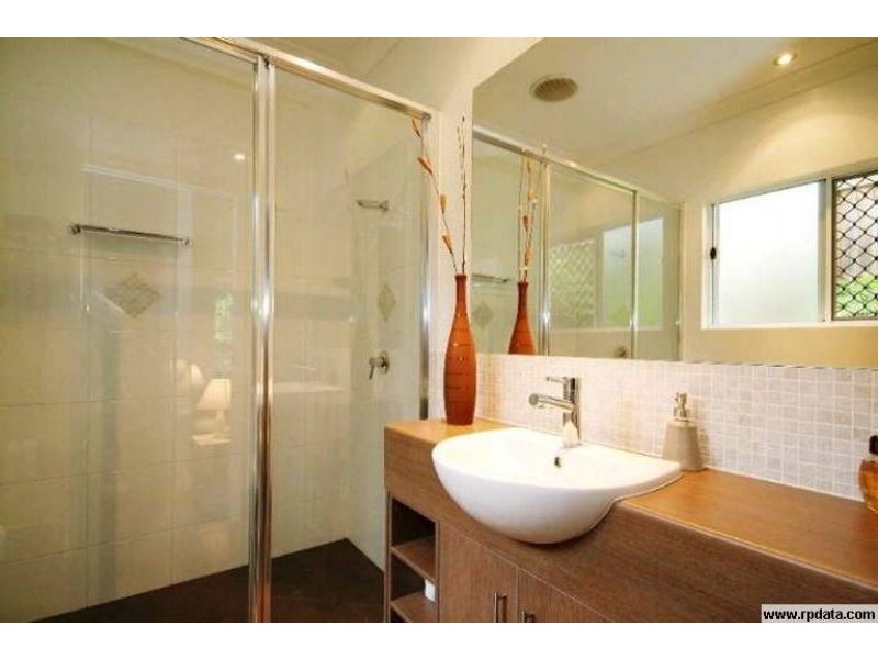 10 Seclusion Drive, Palm Cove QLD 4879