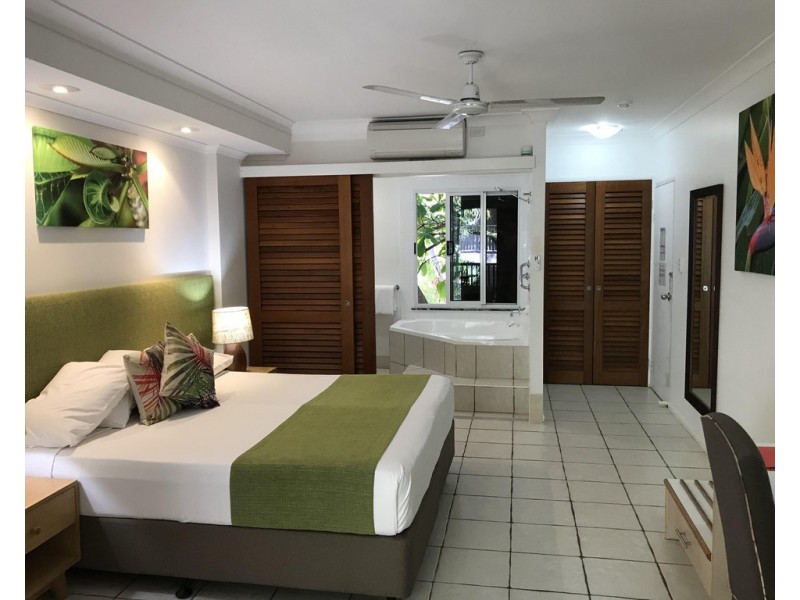 21/10 Amphora Street, Palm Cove QLD 4879