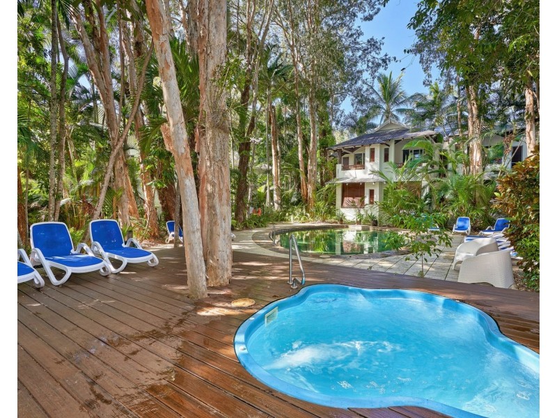21/10 Amphora Street, Palm Cove QLD 4879