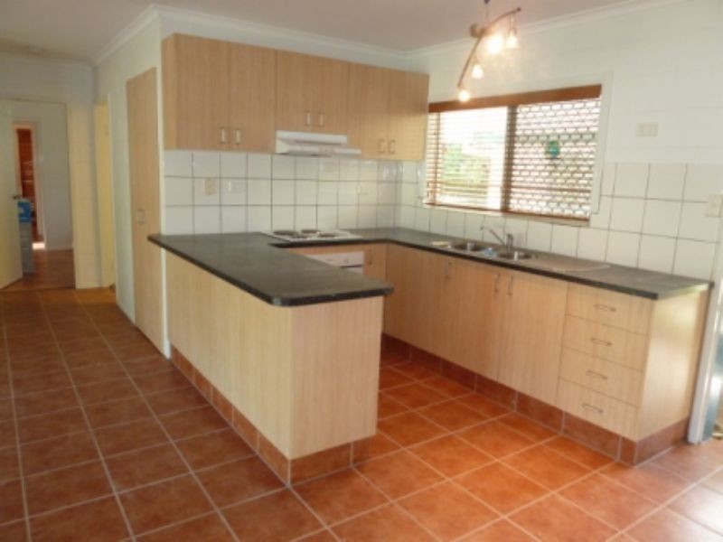 24 Kavieng Street, Trinity Beach QLD 4879