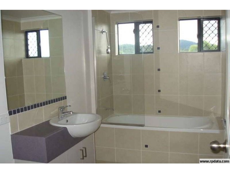 1/40 Intake Road, Redlynch QLD 4870