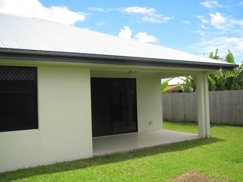 6 Montalbion Avenue, Trinity Park QLD 4879
