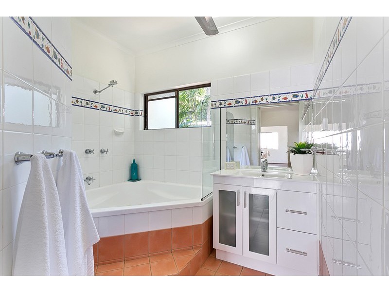 Clifton Beach QLD 4879