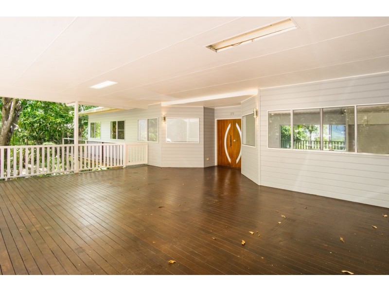 39 Tari Place, Trinity Beach QLD 4879