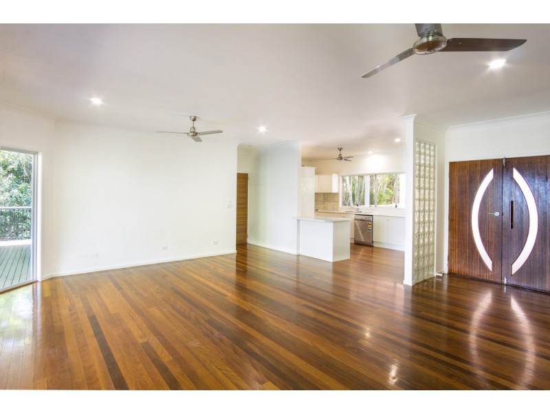 39 Tari Place, Trinity Beach QLD 4879