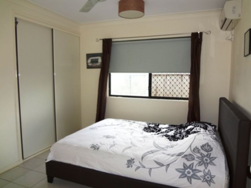 12 Everglades Street, Palm Cove QLD 4879