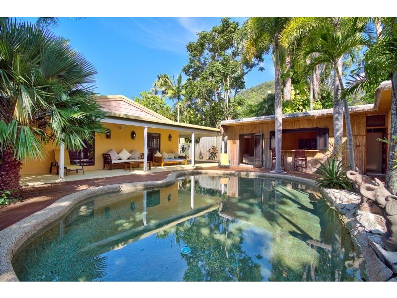 Trinity Beach QLD 4879