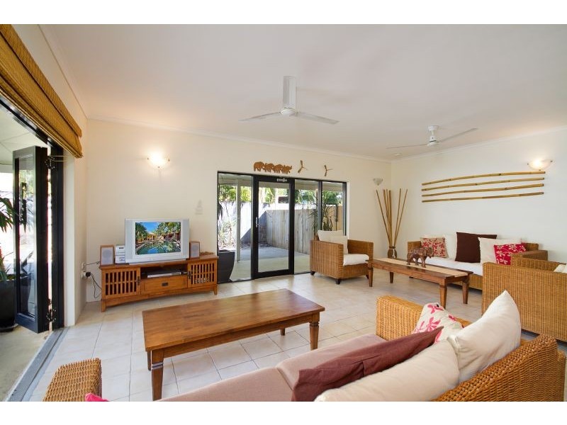 Trinity Beach QLD 4879