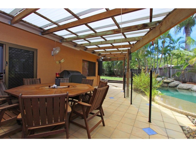 13 Ilse Close, Clifton Beach QLD 4879