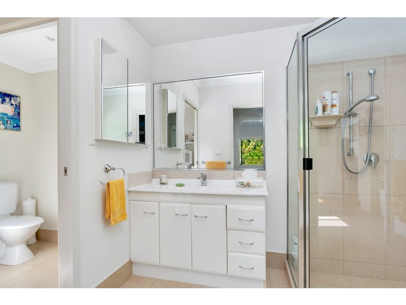 24 Parkinson Avenue, Kewarra Beach QLD 4879