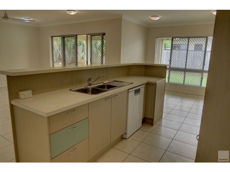128 Roberts Drive, Trinity Beach QLD 4879