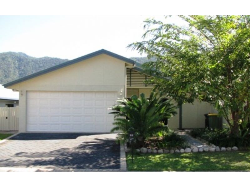 17 Dan Jones Drive, Bentley Park QLD 4869