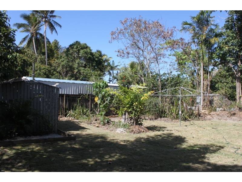 6 Arunta Street, Trinity Park QLD 4879
