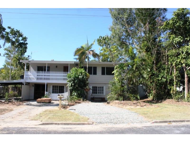 6 Arunta Street, Trinity Park QLD 4879