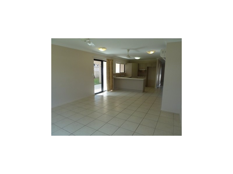 8 Timberlea Drive East, Bentley Park QLD 4869