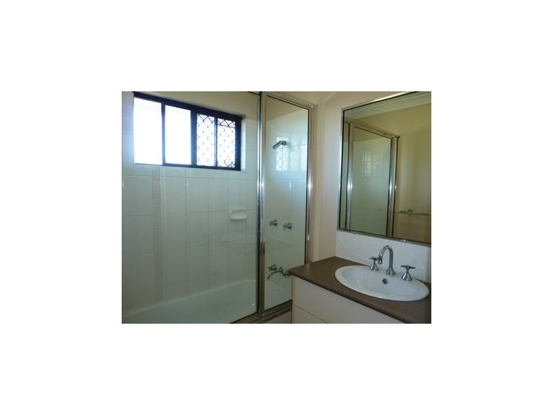 8 Timberlea Drive East, Bentley Park QLD 4869