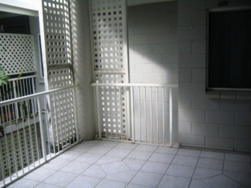 23/40 Old Smithfield Road, Freshwater QLD 4870