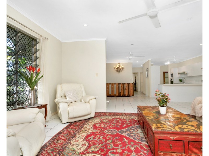 3 Oliva Street, Palm Cove QLD 4879