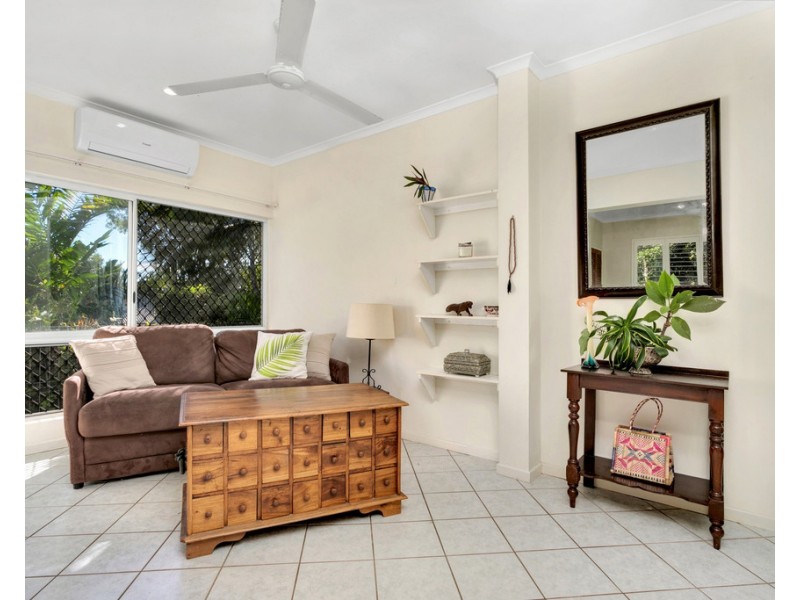 3 Oliva Street, Palm Cove QLD 4879