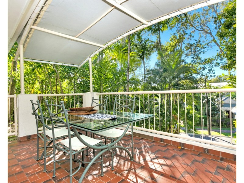 3 Oliva Street, Palm Cove QLD 4879