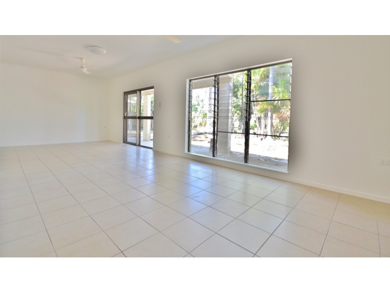 9 Dromana Close, Kewarra Beach QLD 4879