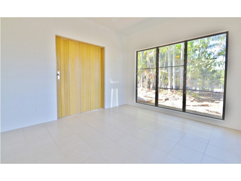9 Dromana Close, Kewarra Beach QLD 4879