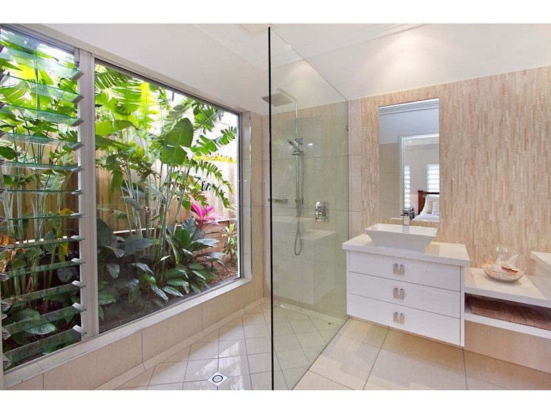 24 Catamaran Circuit, Trinity Beach QLD 4879
