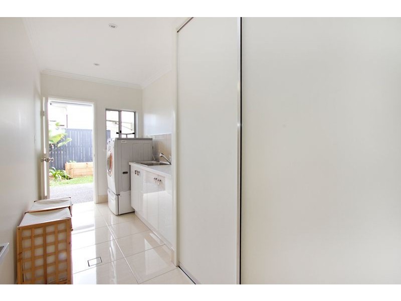 24 Catamaran Circuit, Trinity Beach QLD 4879