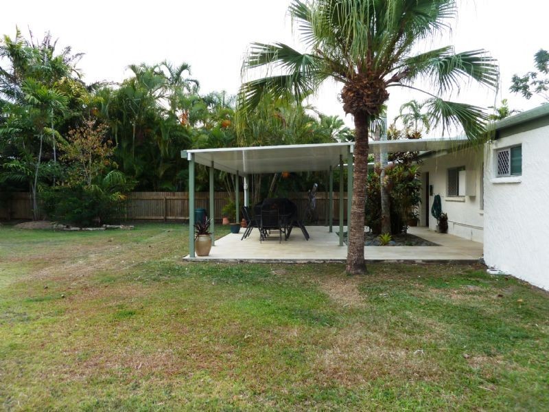 7 Whelk Close, Trinity Beach QLD 4879