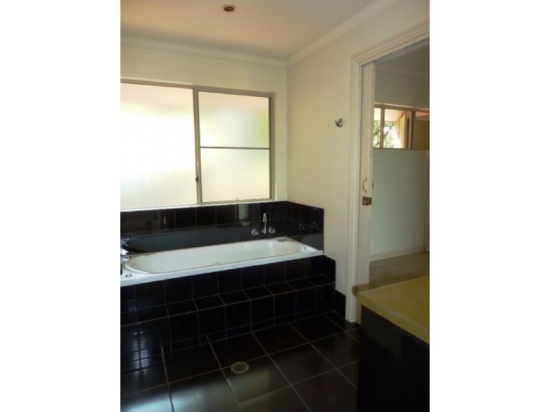 2/7a Tari Place, Trinity Beach QLD 4879