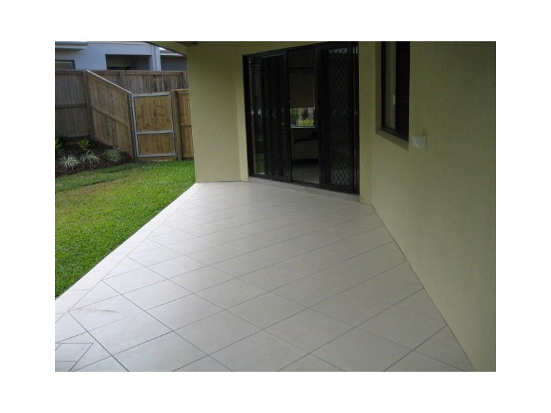 22 seclusion Drive, Palm Cove QLD 4879