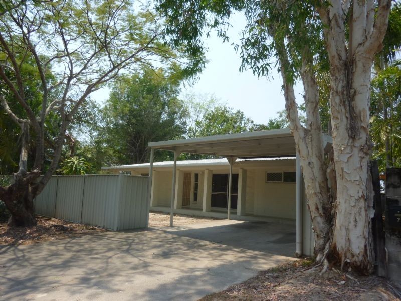 3 Tudor Close, Trinity Park QLD 4879
