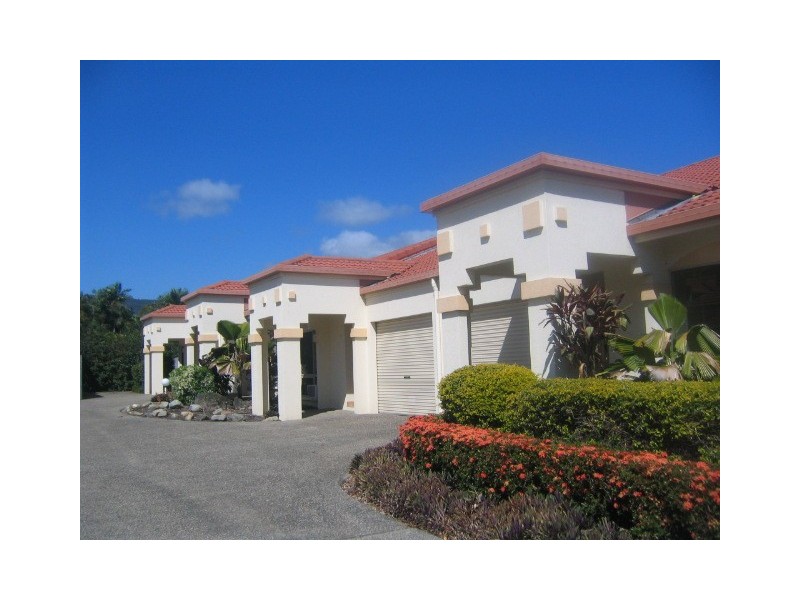 10/5-7 Oyster Court, Trinity Beach QLD 4879