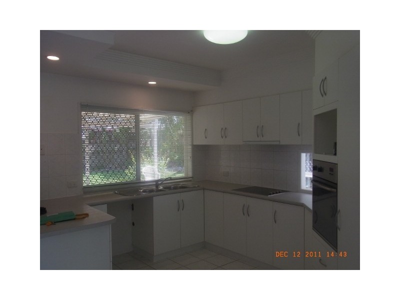 27 Cabarita Street, Kewarra Beach QLD 4879