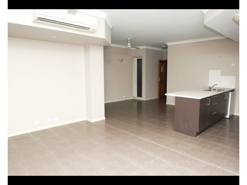 4/1766 captain cook highway, Clifton Beach QLD 4879