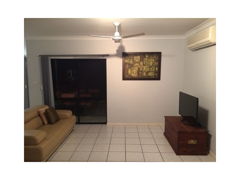 40 Daphne Drive, Redlynch QLD 4870