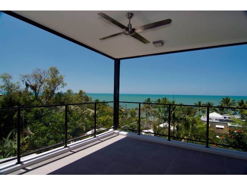 Trinity Beach QLD 4879