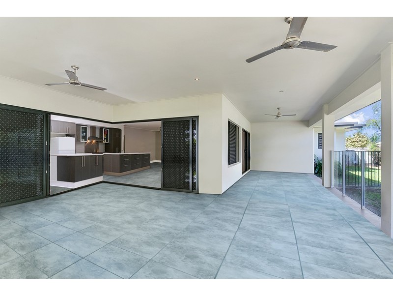 5 Wirrega Close, Caravonica QLD 4878
