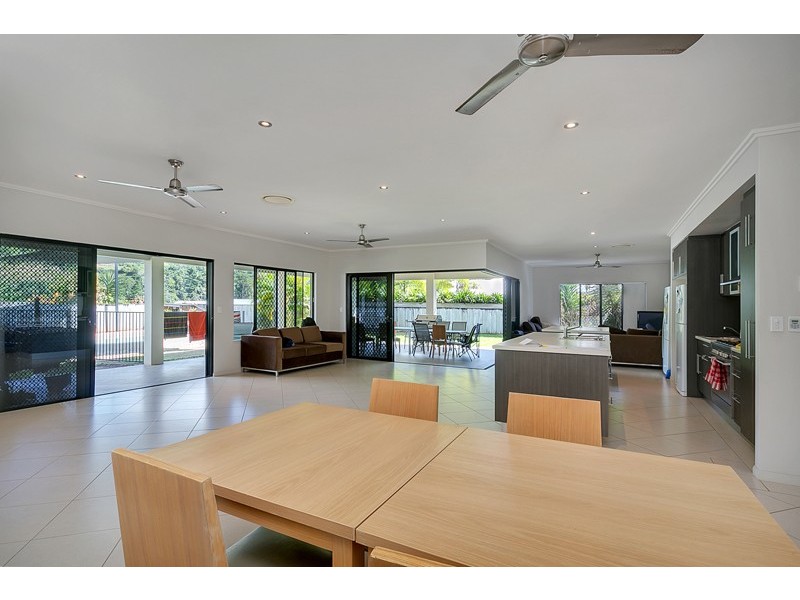 5 Wirrega Close, Caravonica QLD 4878