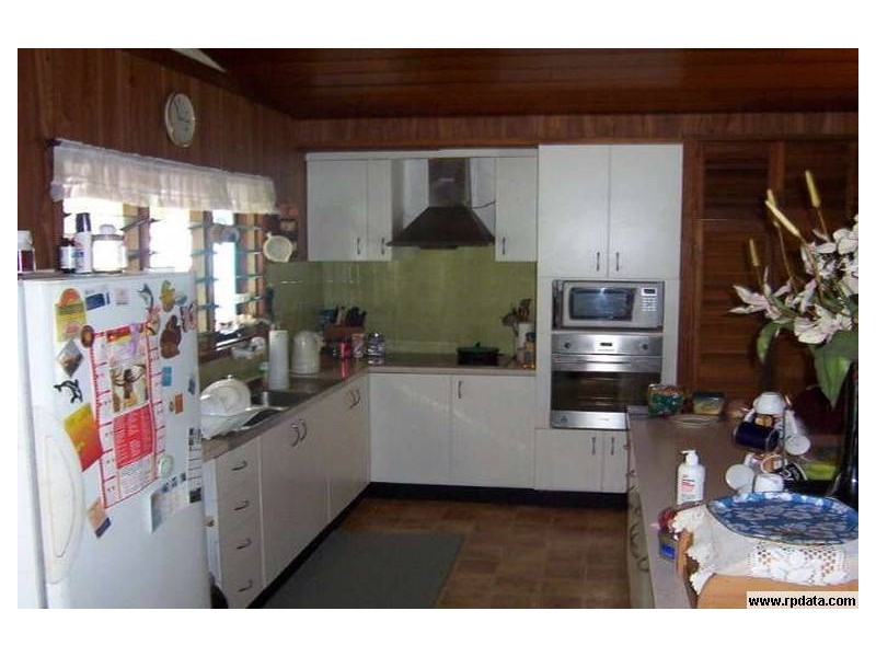 11 Banksia close, Holloways Beach QLD 4878