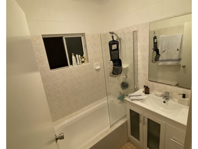 22-24 Cascade Drive, Redlynch QLD 4870