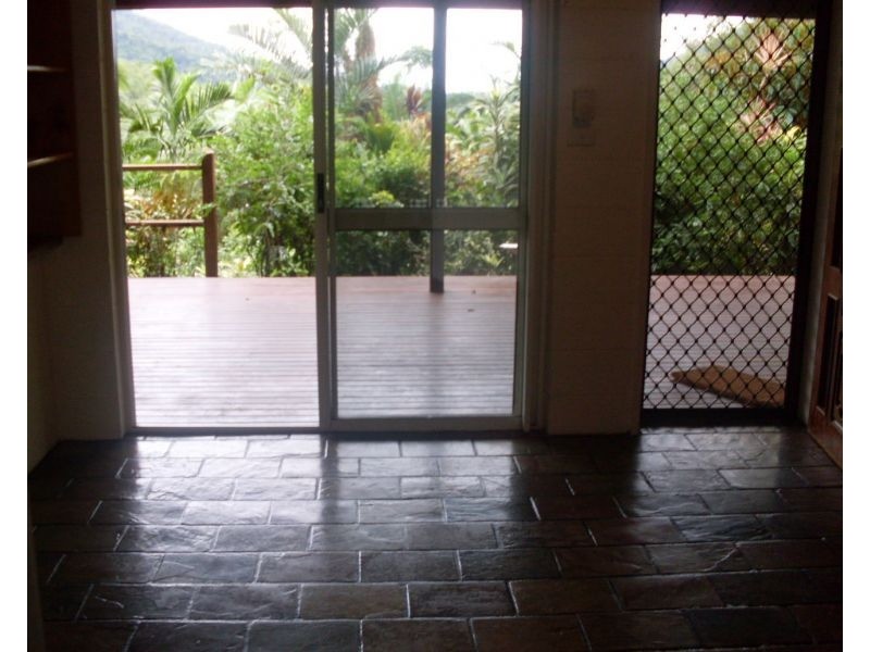 22-24 Cascade Drive, Redlynch QLD 4870