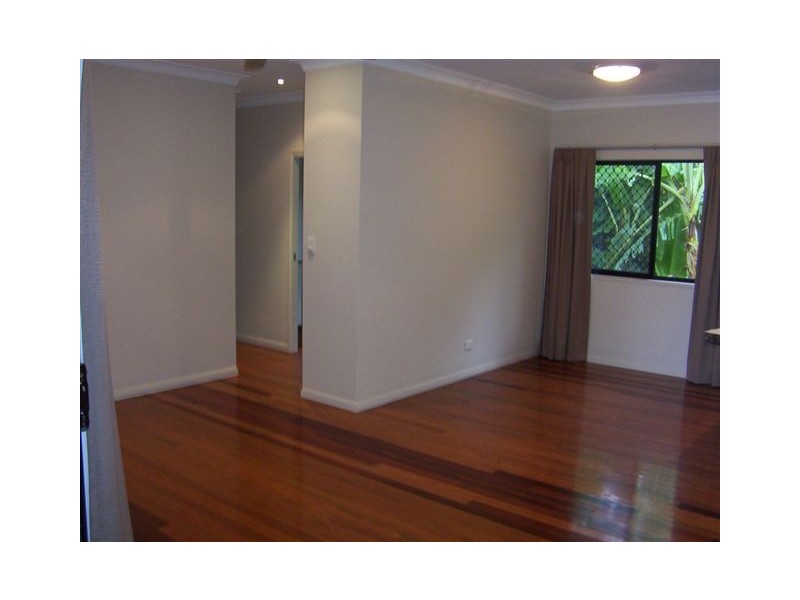 4/7 Tenni Street, Redlynch QLD 4870