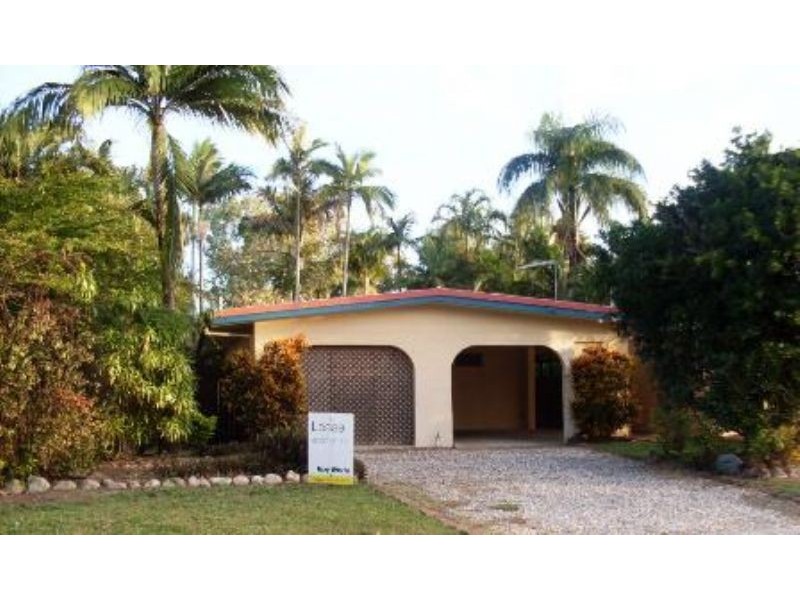 27 Walnut Close, Holloways Beach QLD 4878