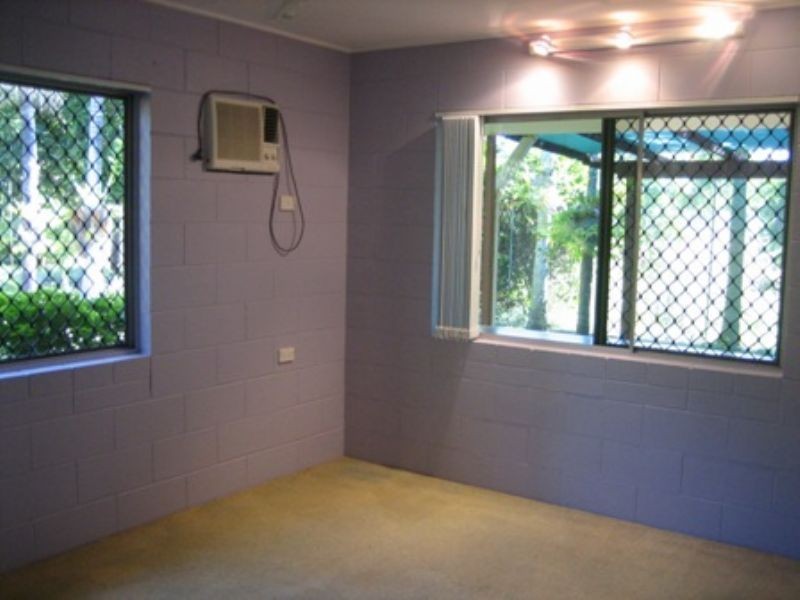 27 Walnut Close, Holloways Beach QLD 4878