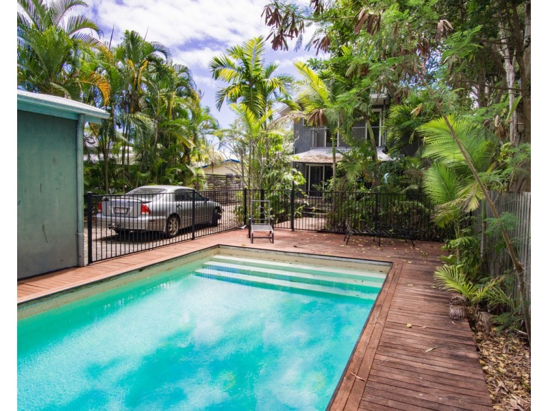 35 Arlington Esplanade, Clifton Beach QLD 4879